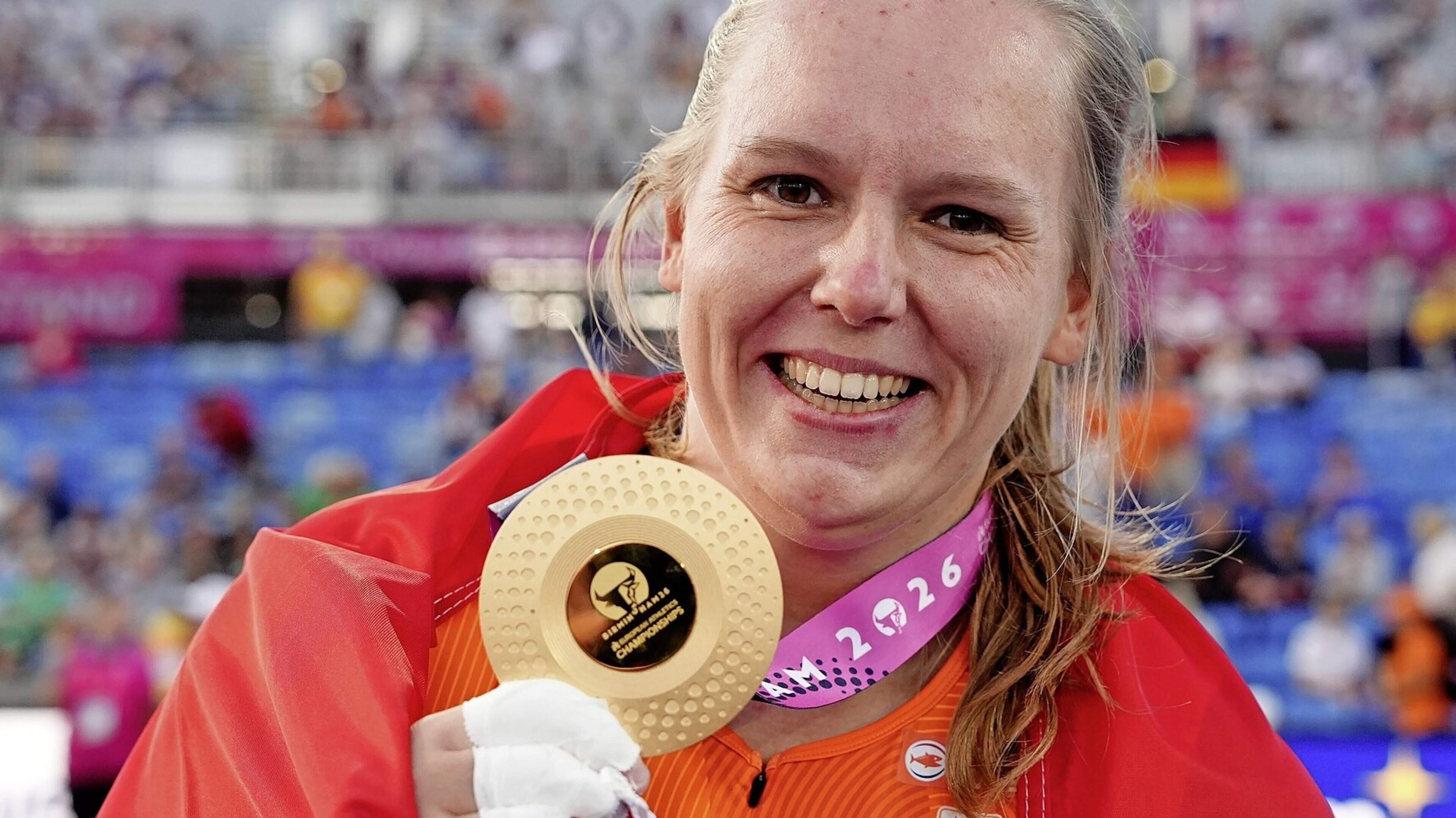 Jessica Schilder heerst op EK atletiek met unieke hattrick: ’Toen stond er een meisje, nu een vrouw’